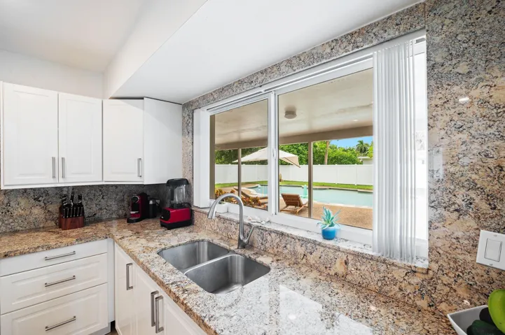 8-web-or-mls-6101-sw-9th-st