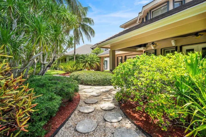 012-10380TrianonPlace-Wellington-FL-3344