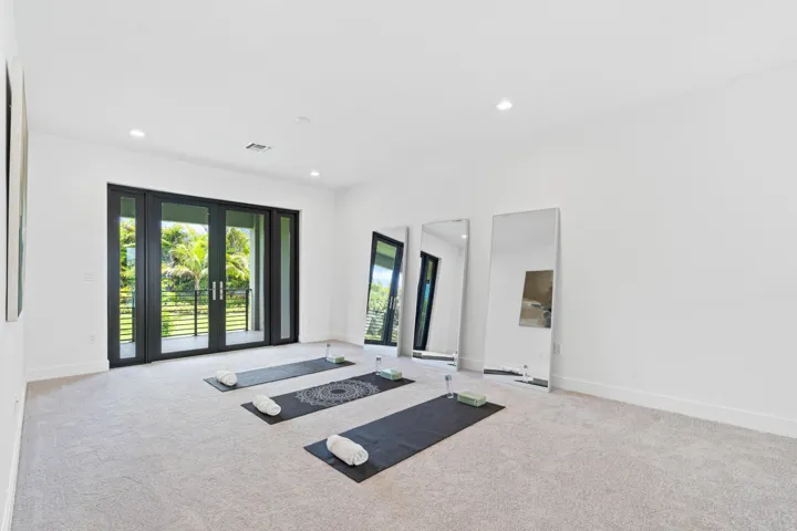 Den/Yoga Studio