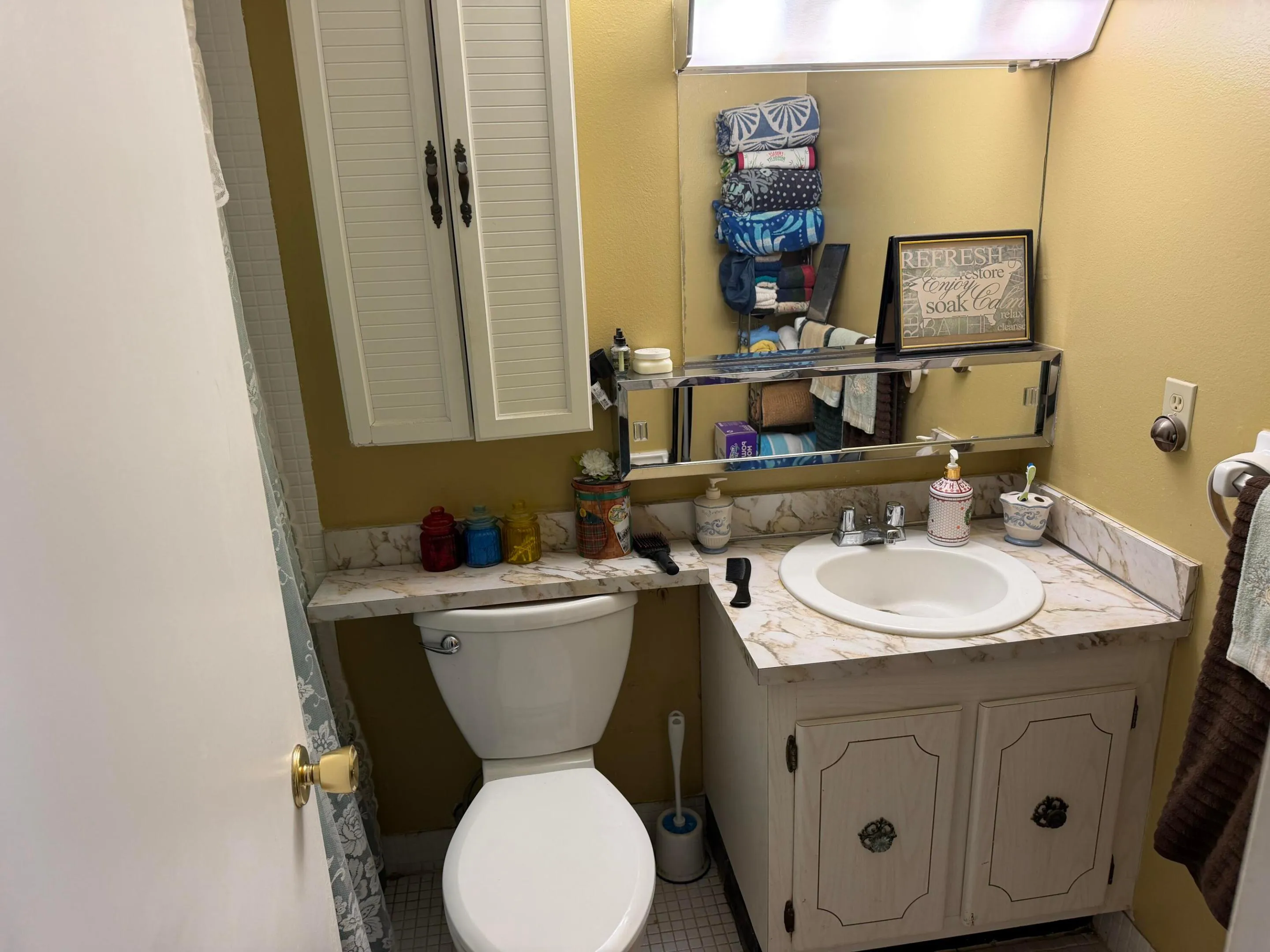 Main bathroom