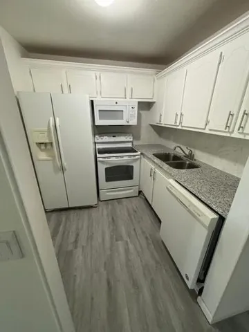 244 Windsor K