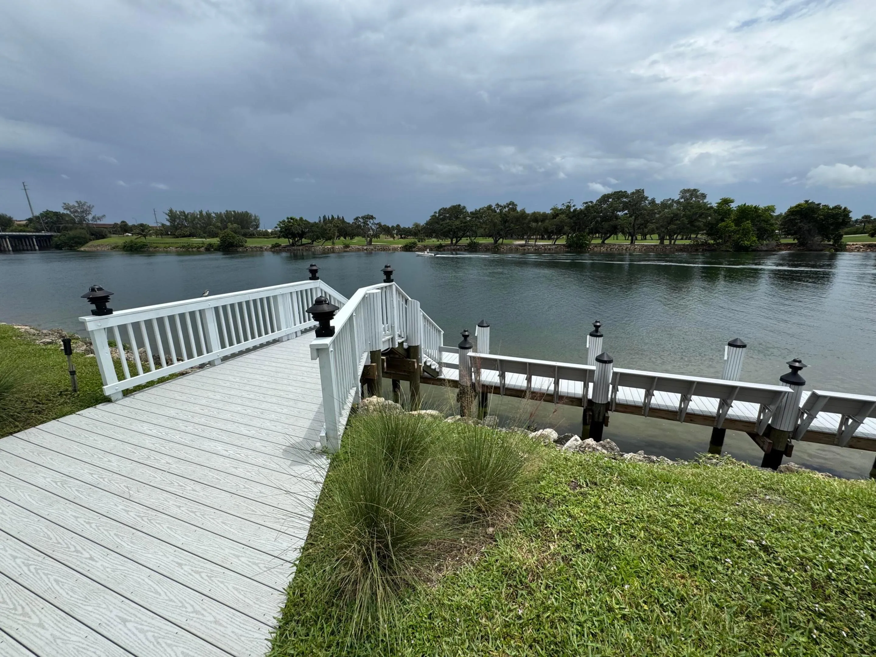 Day dock