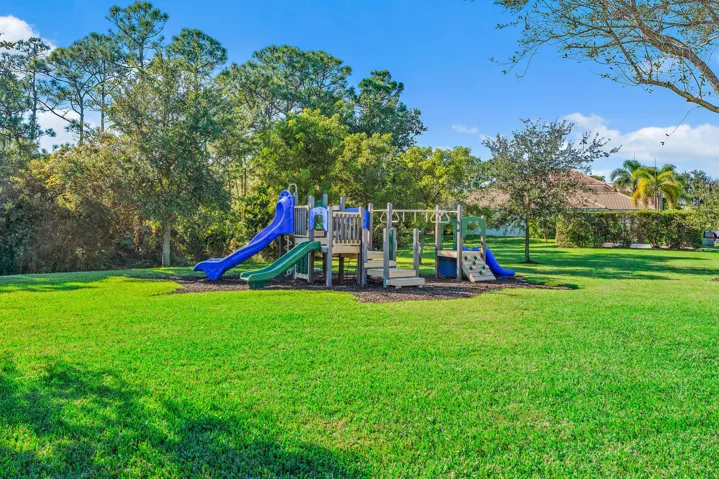 Oaks playground
