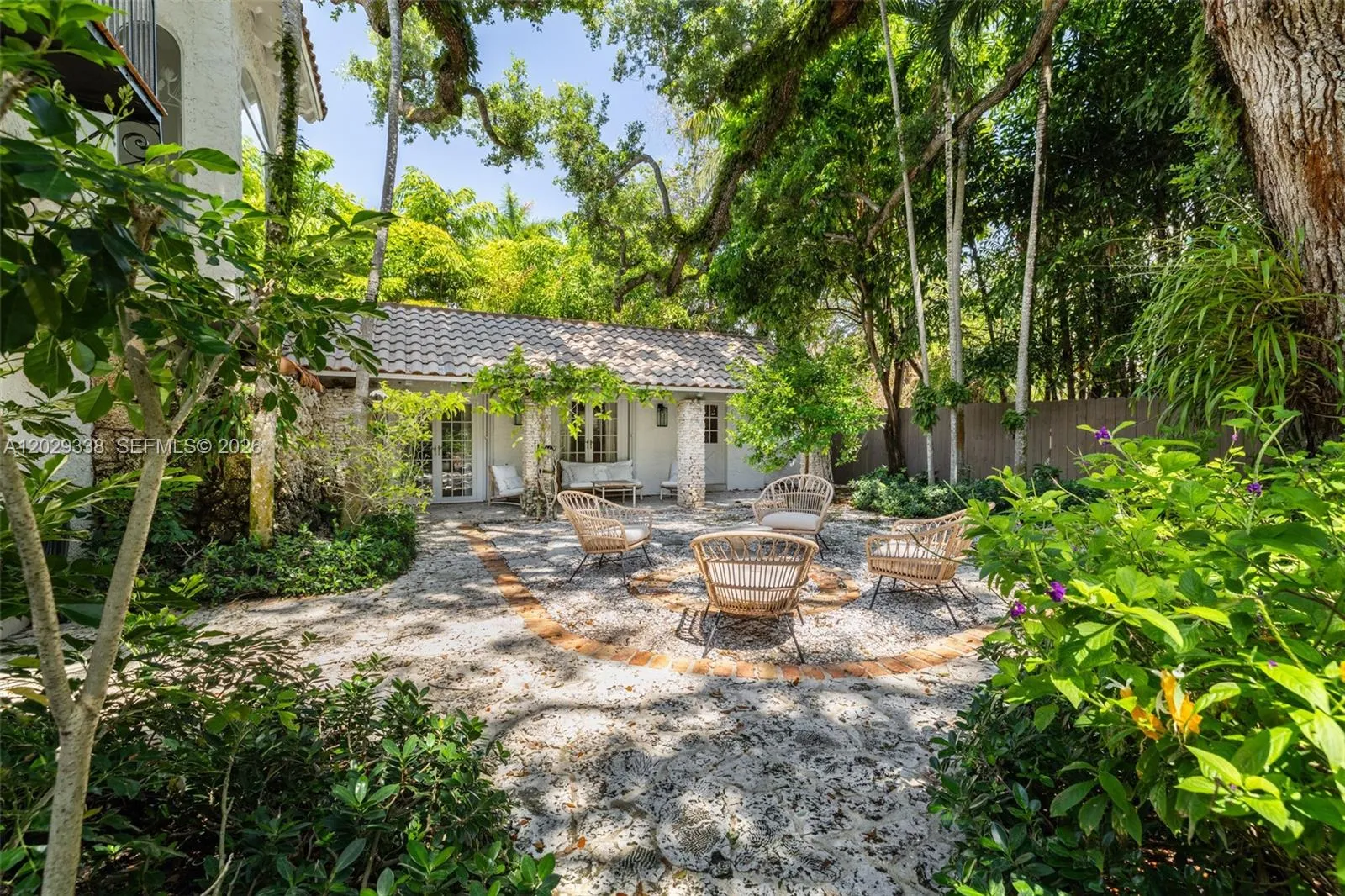 Property photo 37