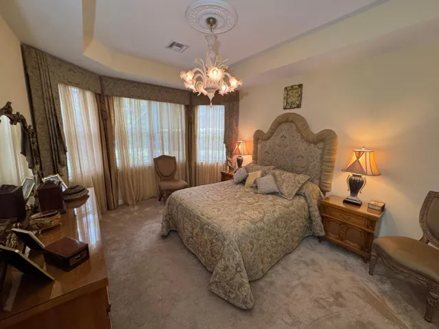 Maate Bedroom