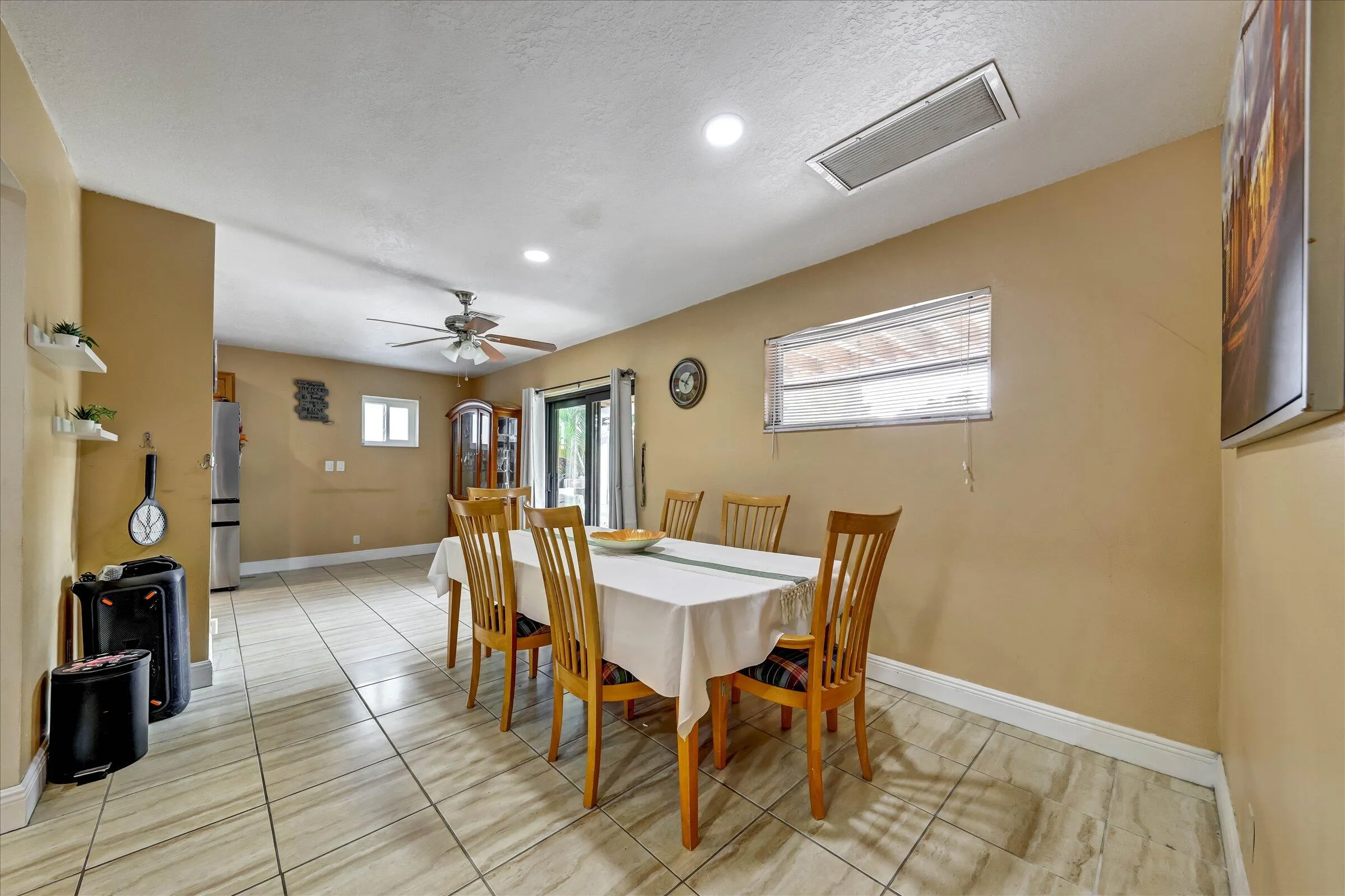 12-3850 NE 12th Terrace-12