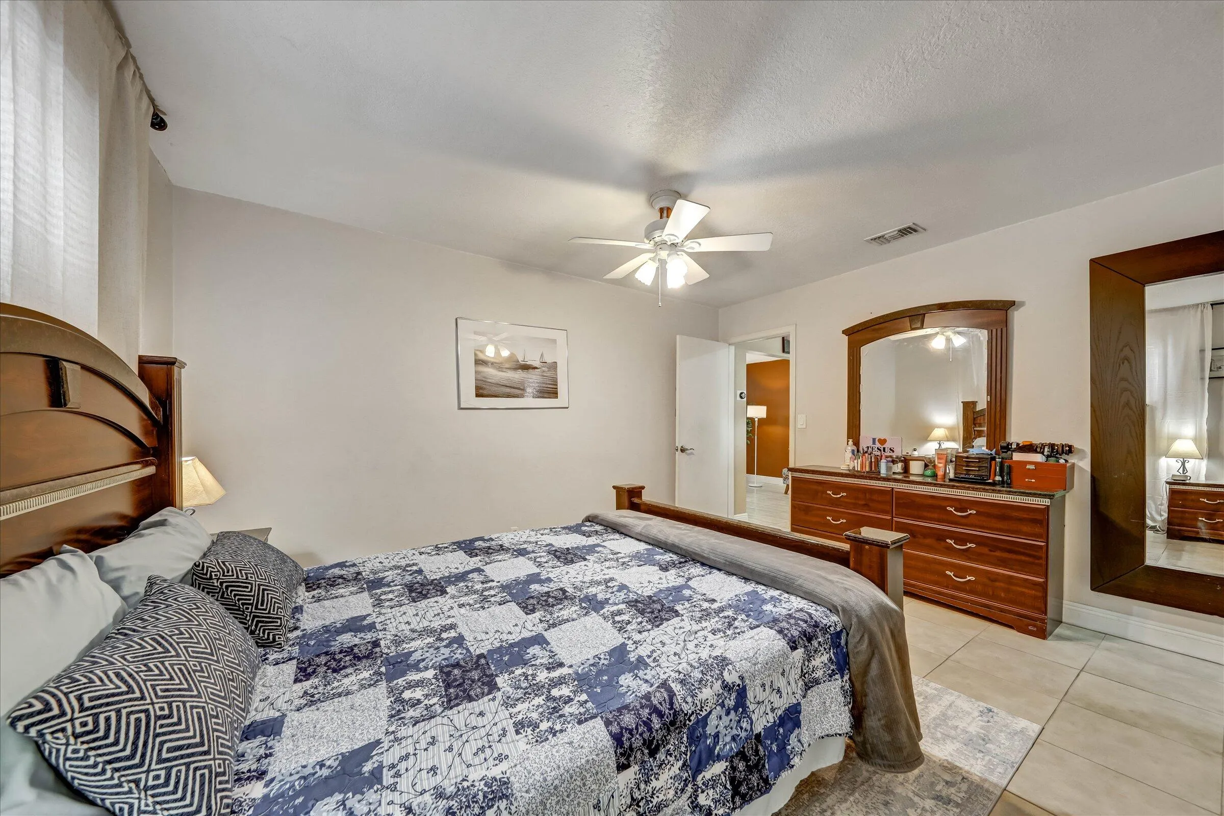 24-3850 NE 12th Terrace-24