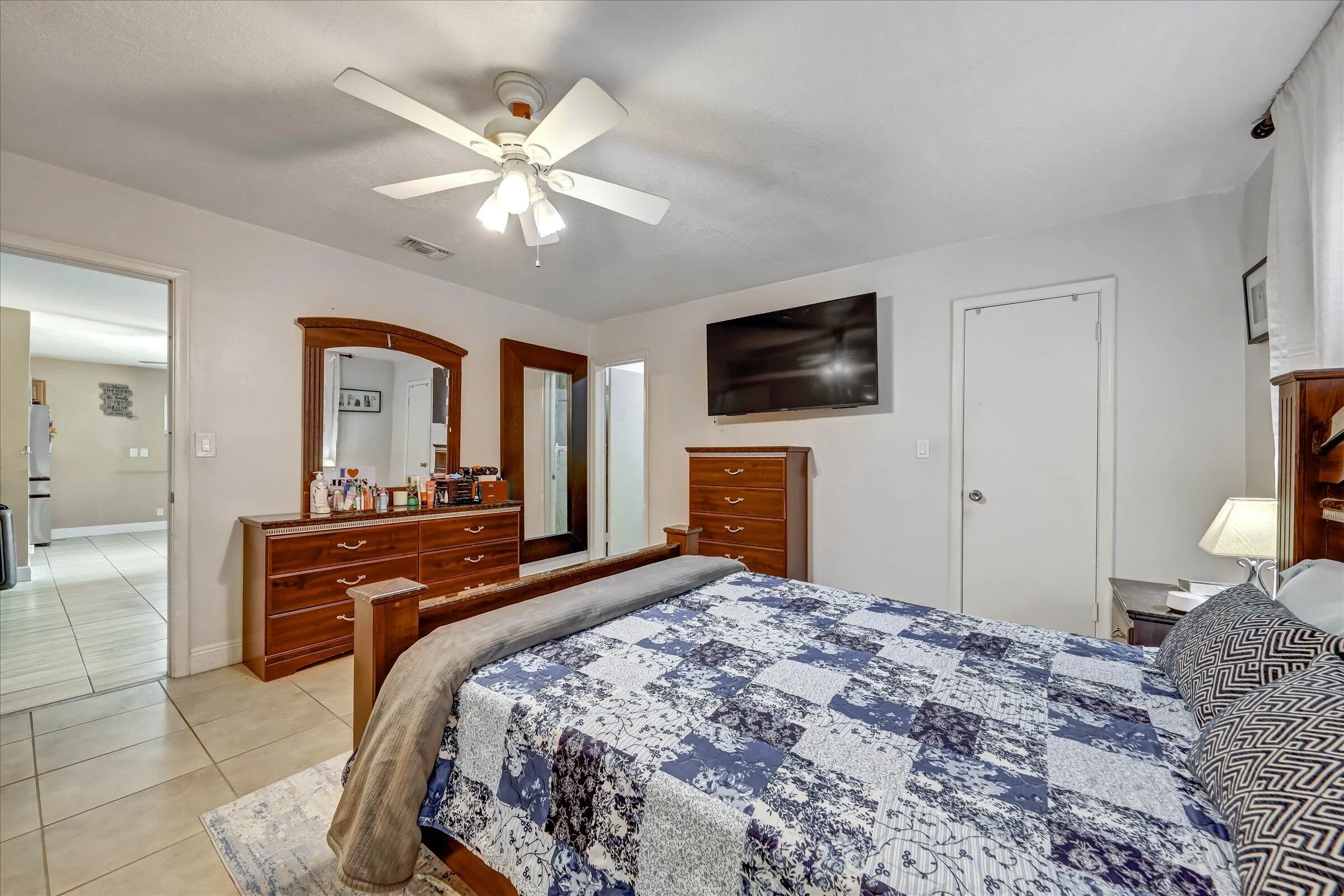 25-3850 NE 12th Terrace-25