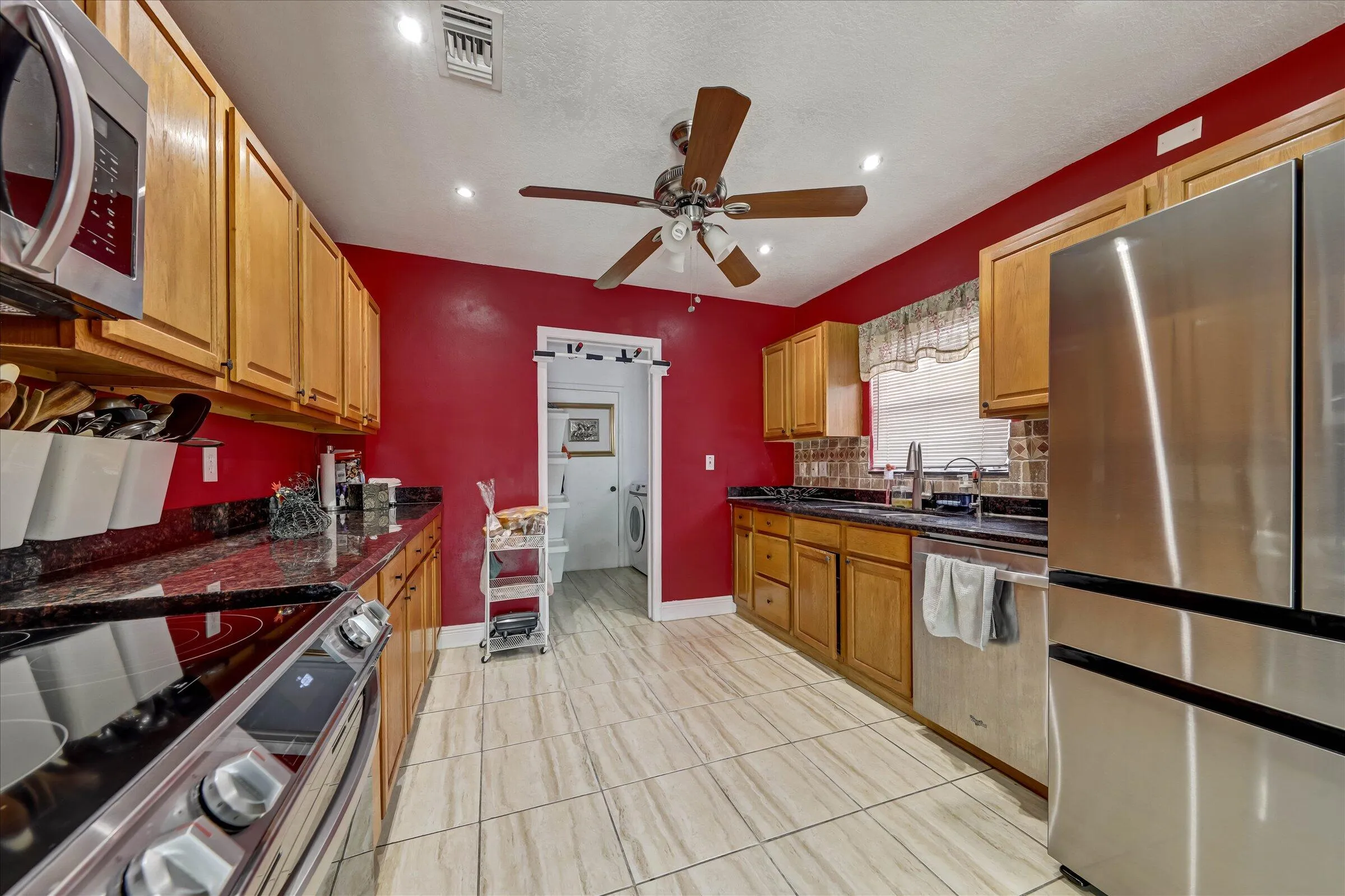 17-3850 NE 12th Terrace-17