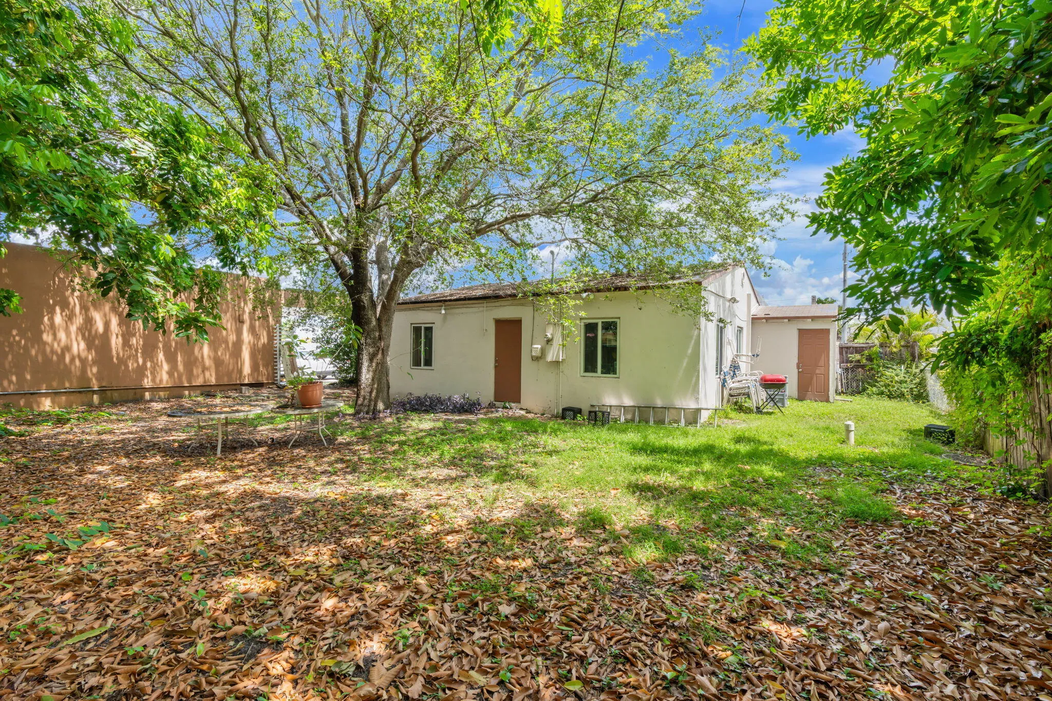 24-web-or-mls-2126 Washington St Hollywo