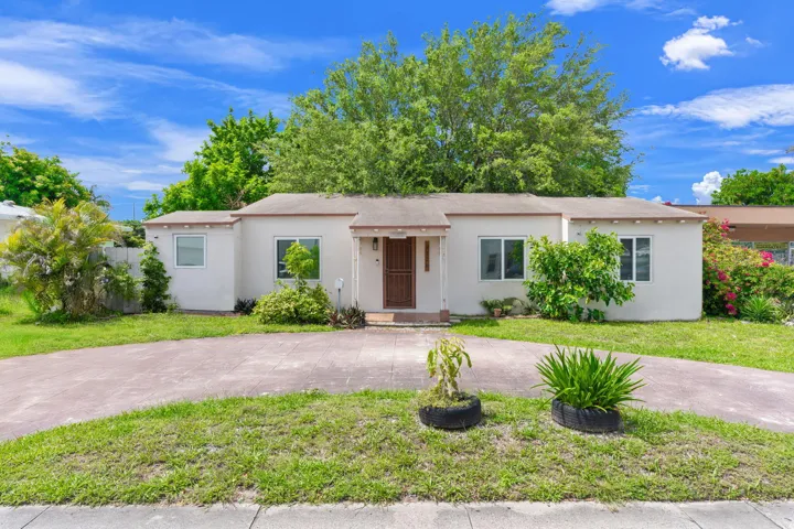 2-web-or-mls-2126 Washington St Hollywoo