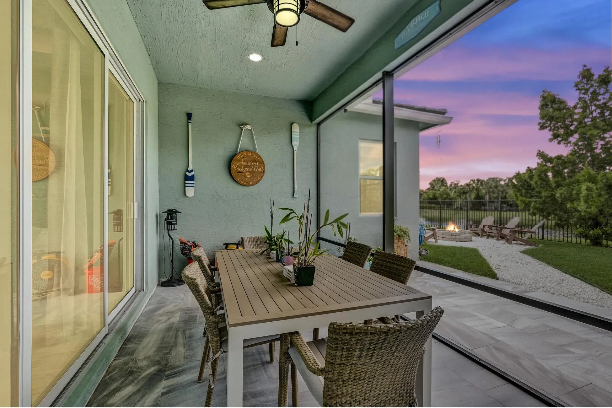 Screened-in-patio