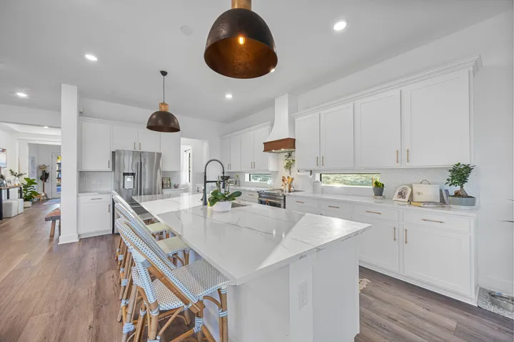 41-web-or-mls-NX Media-1740