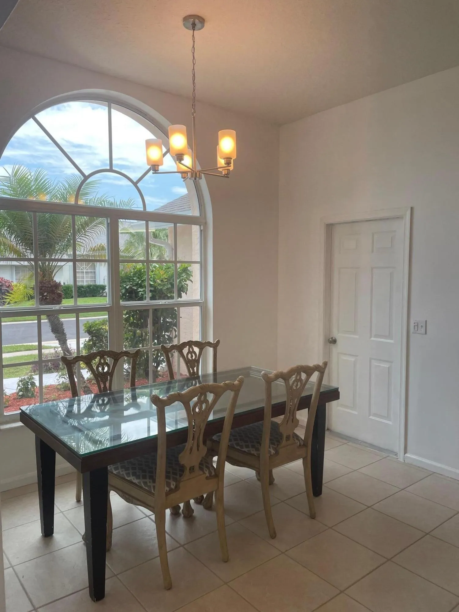 Eat-in area with new chandelier