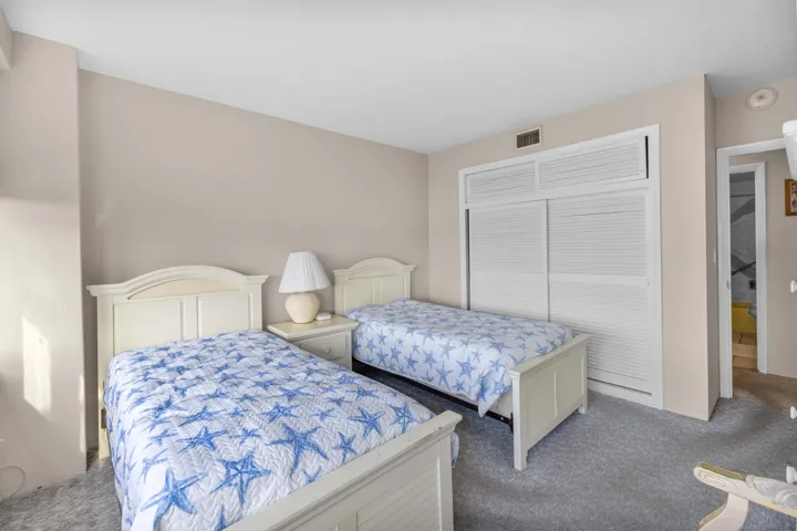 coral-47803333 ne 34 Coral Ridge Tower