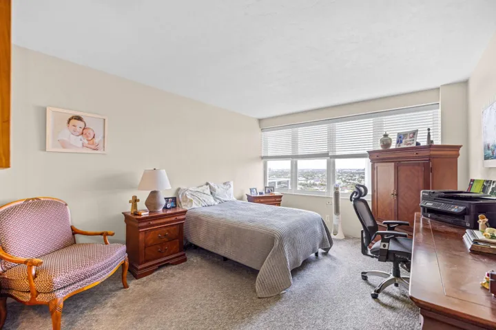 coral-47833333 ne 34 Coral Ridge Tower