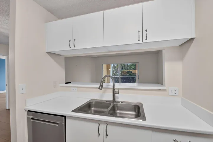Kitchen Pass-Through