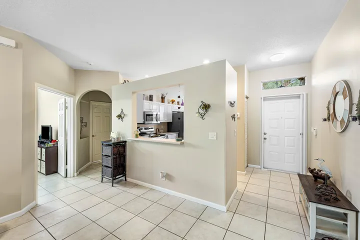 Foyer Entry