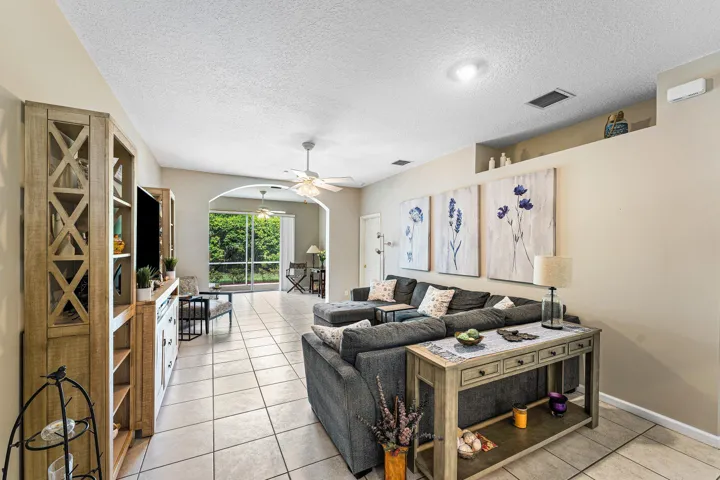 Living Room to Florida Room