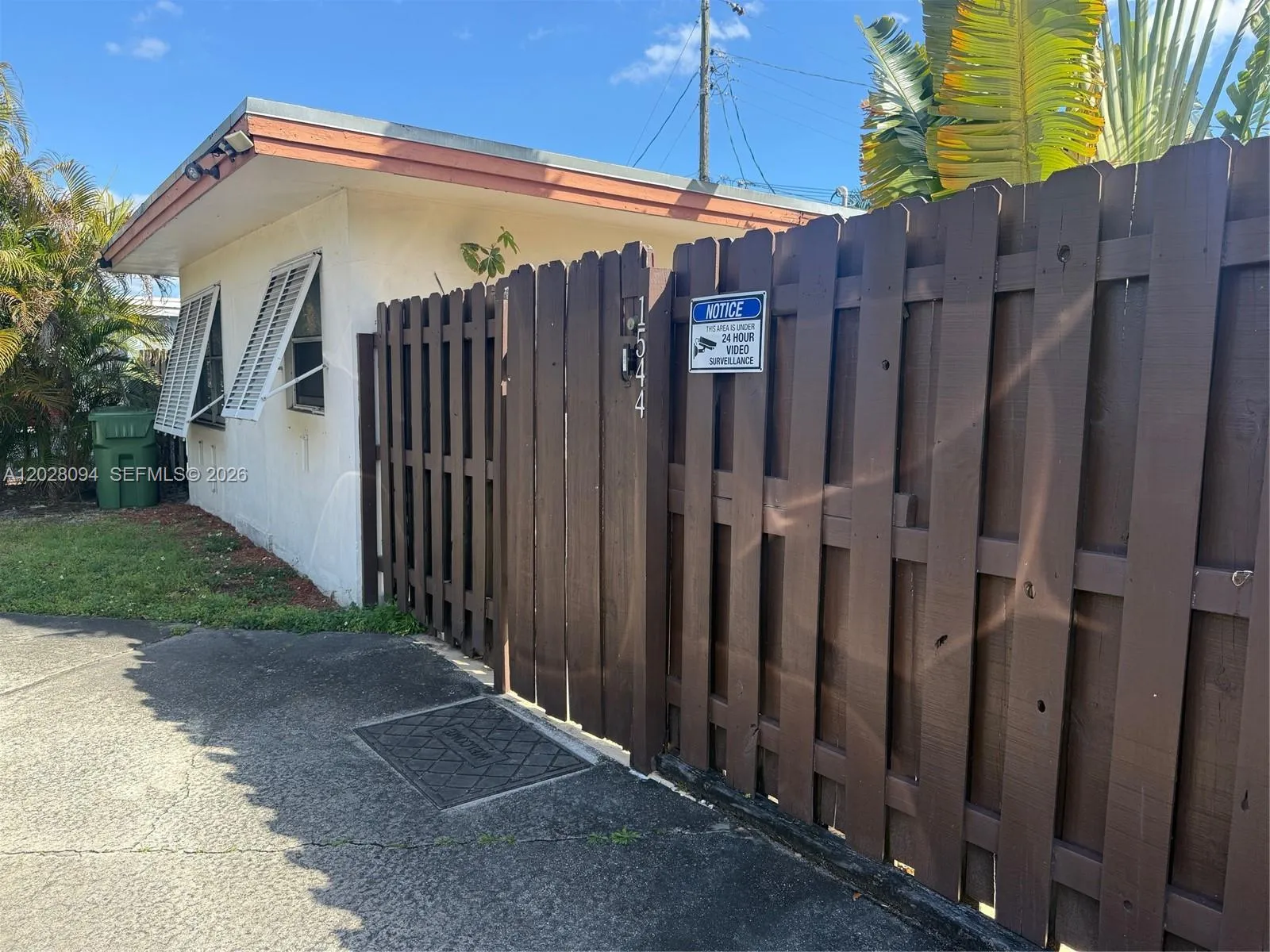Private​​‌​​​​‌​​‌‌​‌‌​​​‌‌​‌​‌​‌​​​‌​​ entrance