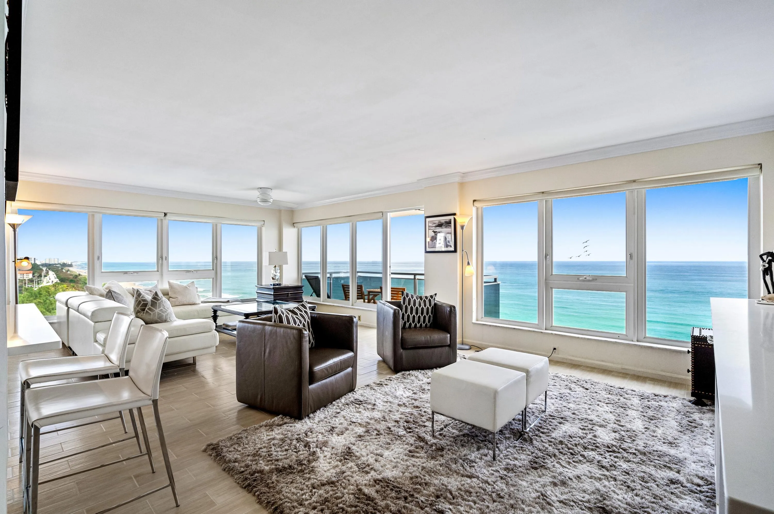 OCEANFRONT GREAT ROOM