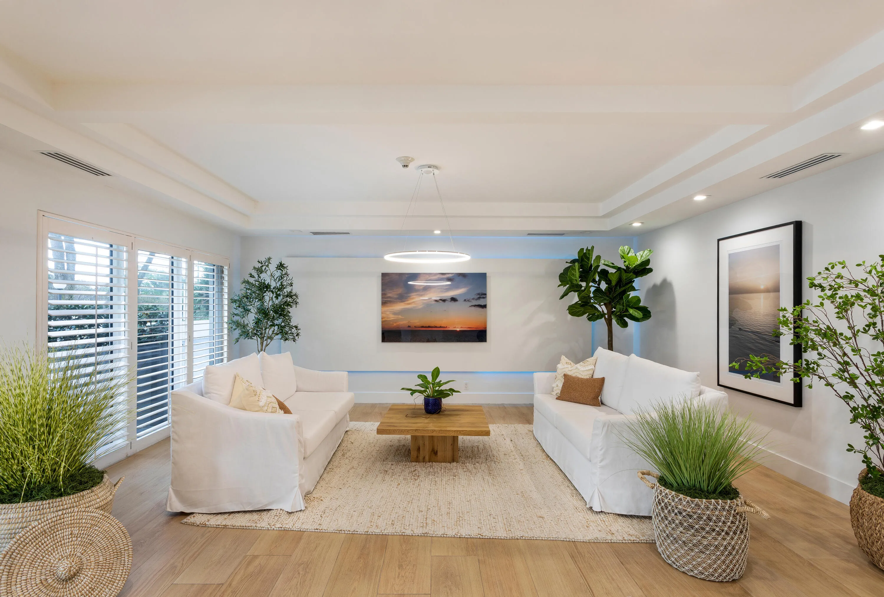 LOBBY SEATING