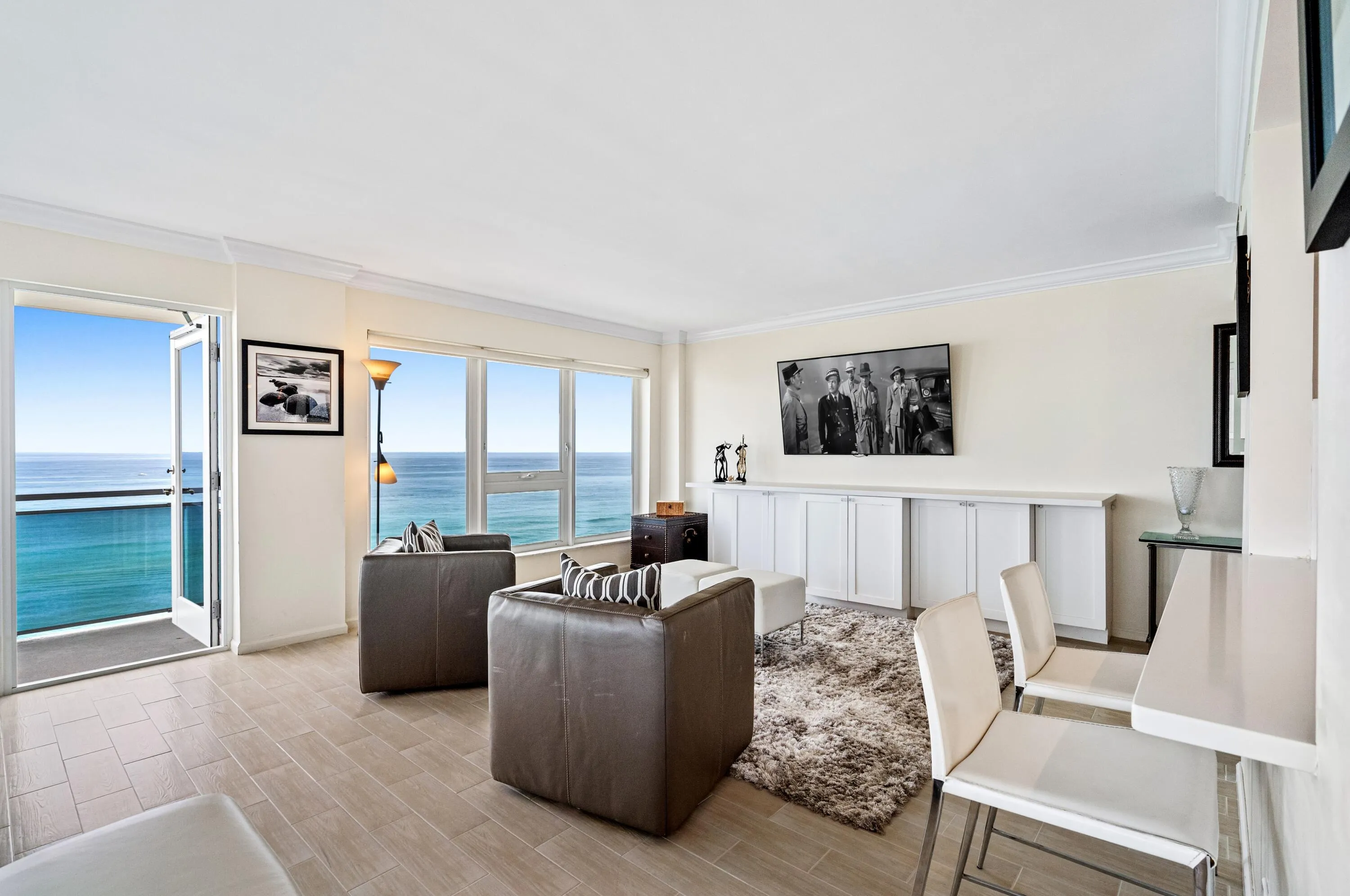 OCEANFRONT GREAT ROOM