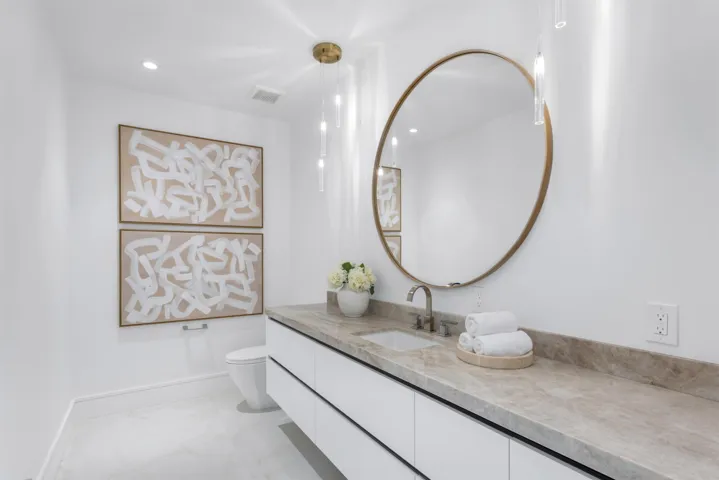 POWDER ROOM