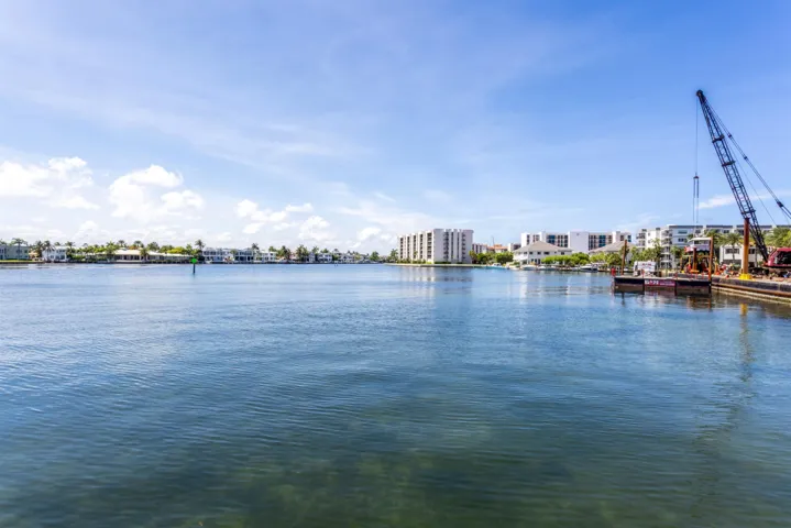DOCK VIEW