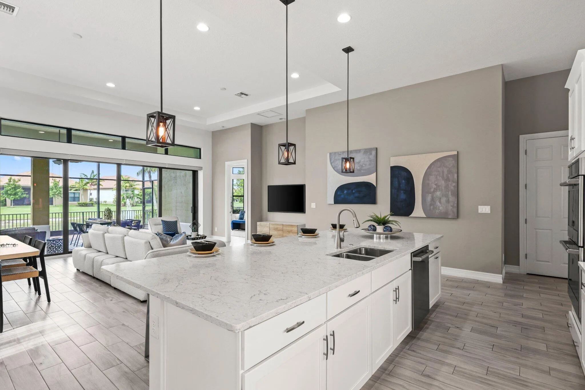 11856 Leon Circle West - 14.jpg-SMALL