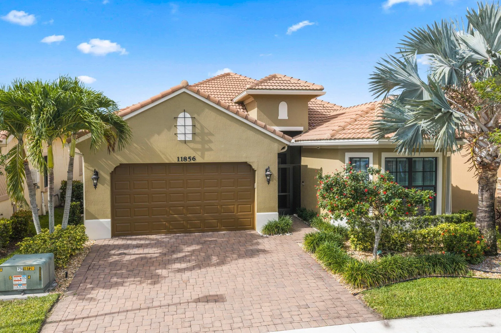 11856 Leon Circle West - 2.jpg-SMALL