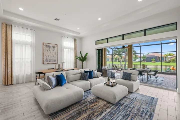 11856 Leon Circle West - 19.jpg-SMALL