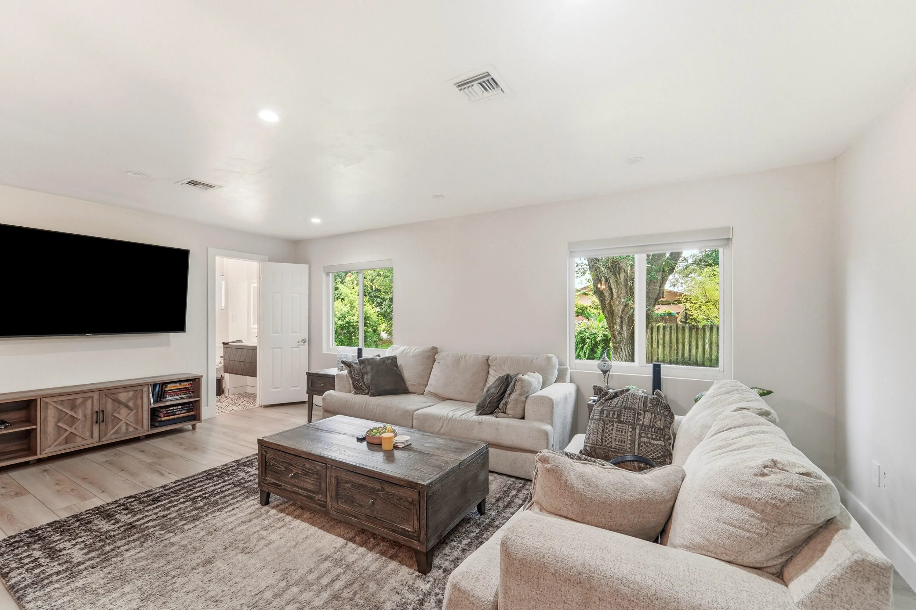 10_living room