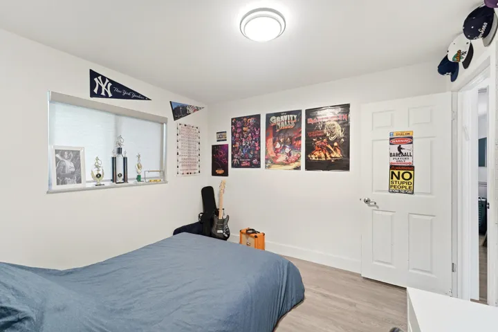 25_bedroom 2