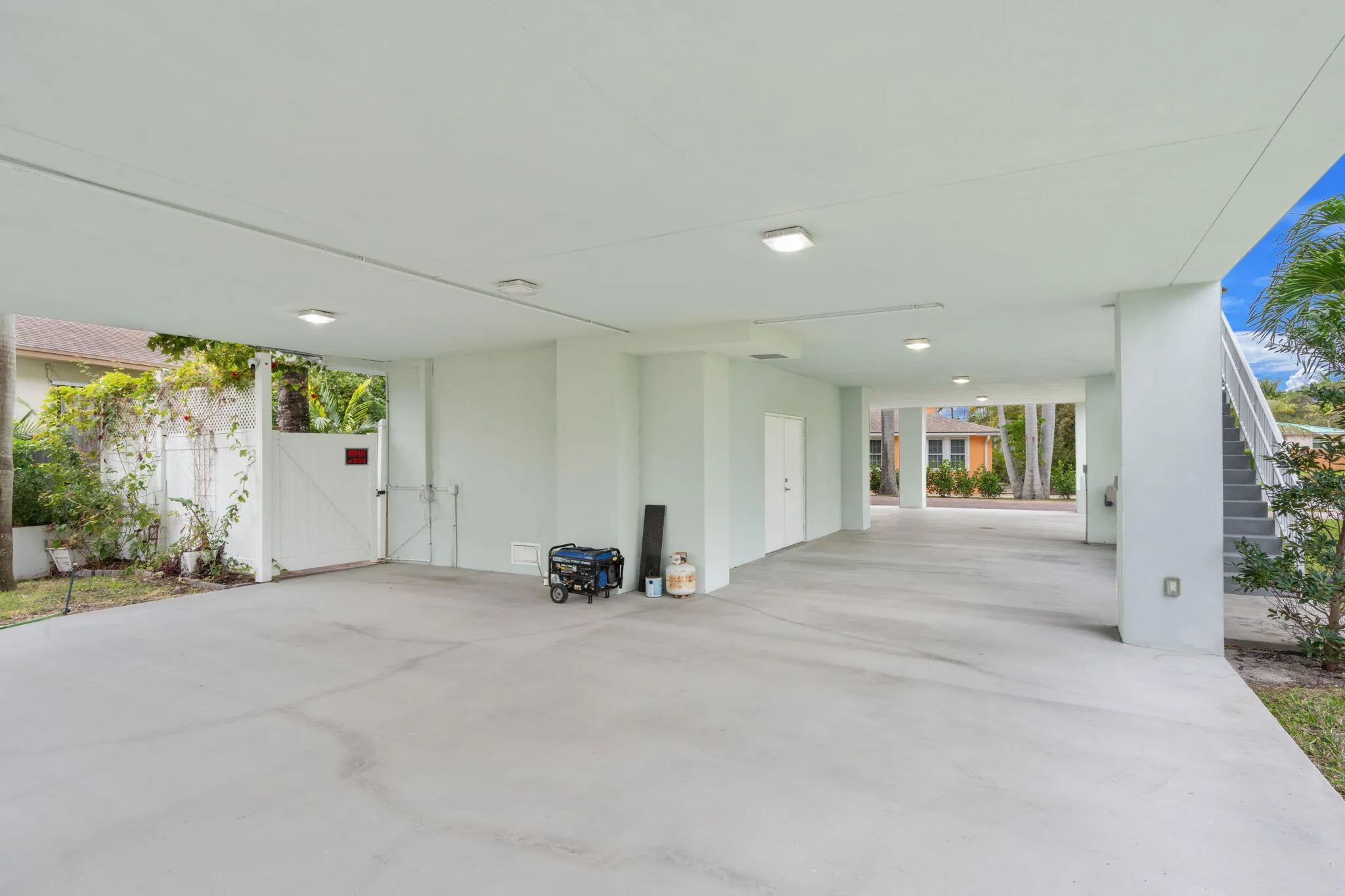 43-web-or-mls-2510 Lake Dr N, Boynton Be
