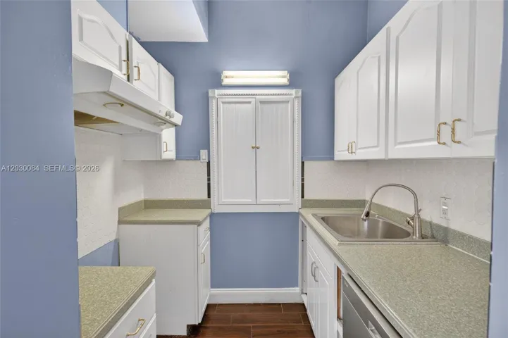 poolside kitchen and pantry