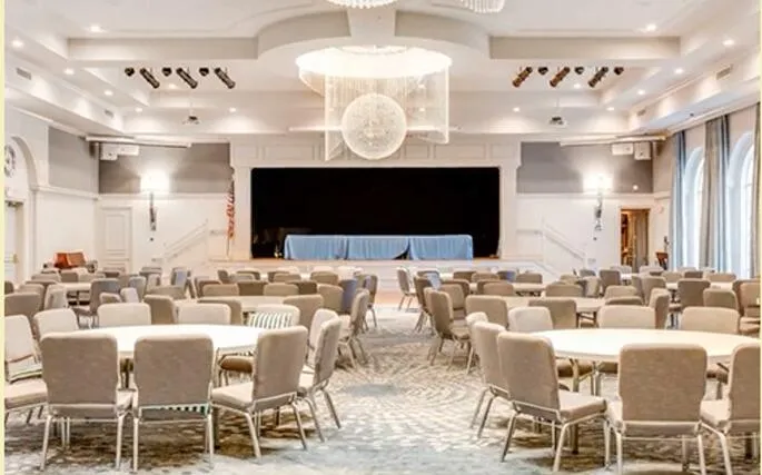 CASCADES BALLROOM