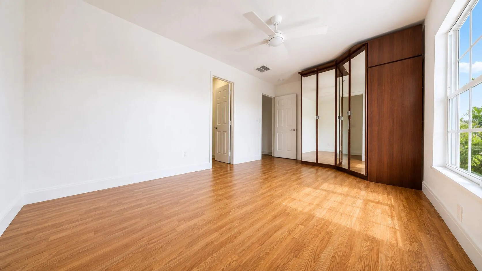 Bedroom 1a