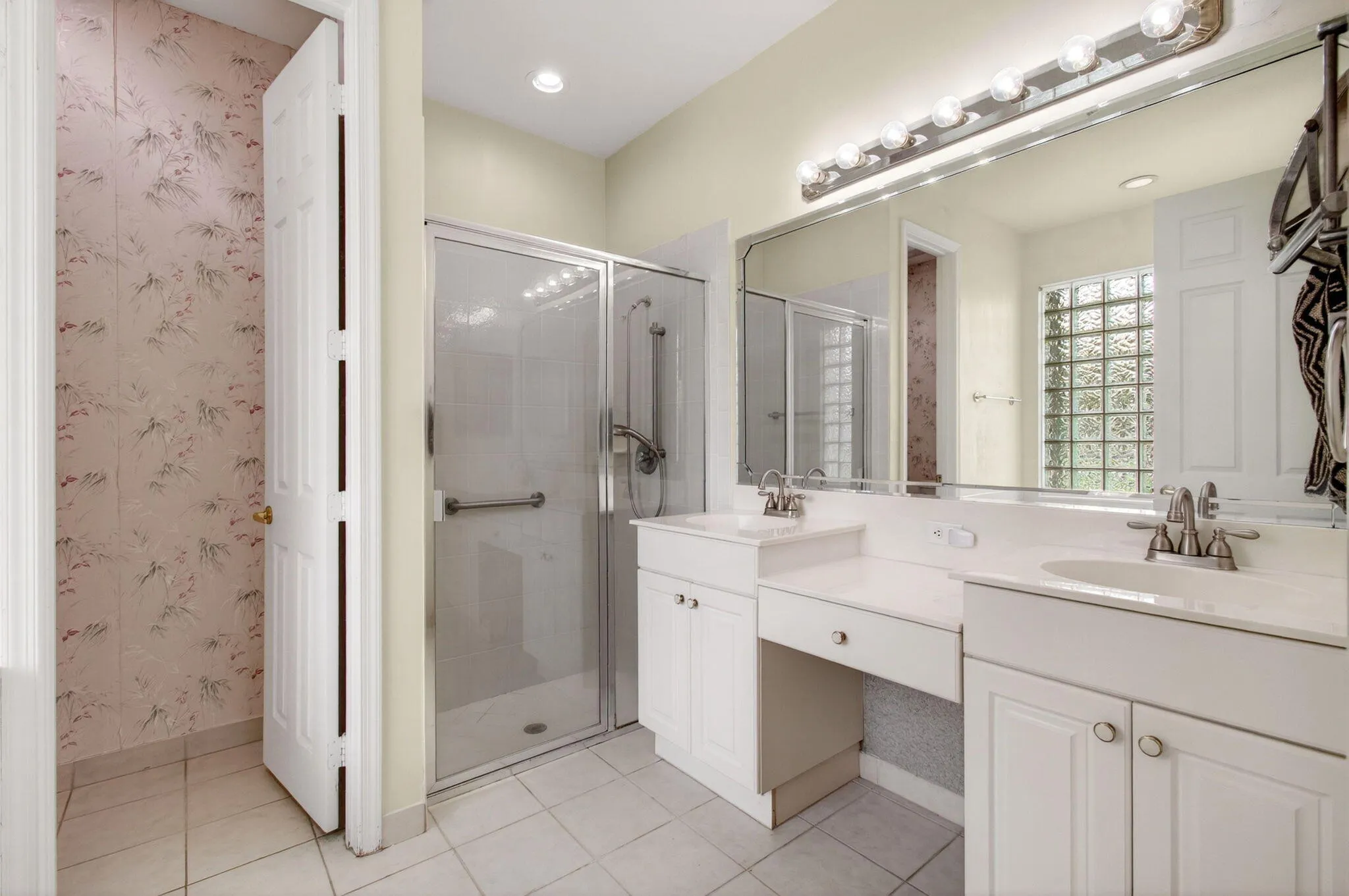 PBA - Dual Vanities
