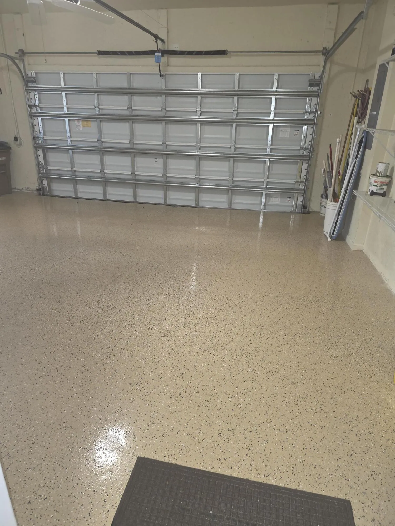 2-Car Garage w Epoxy Flooring