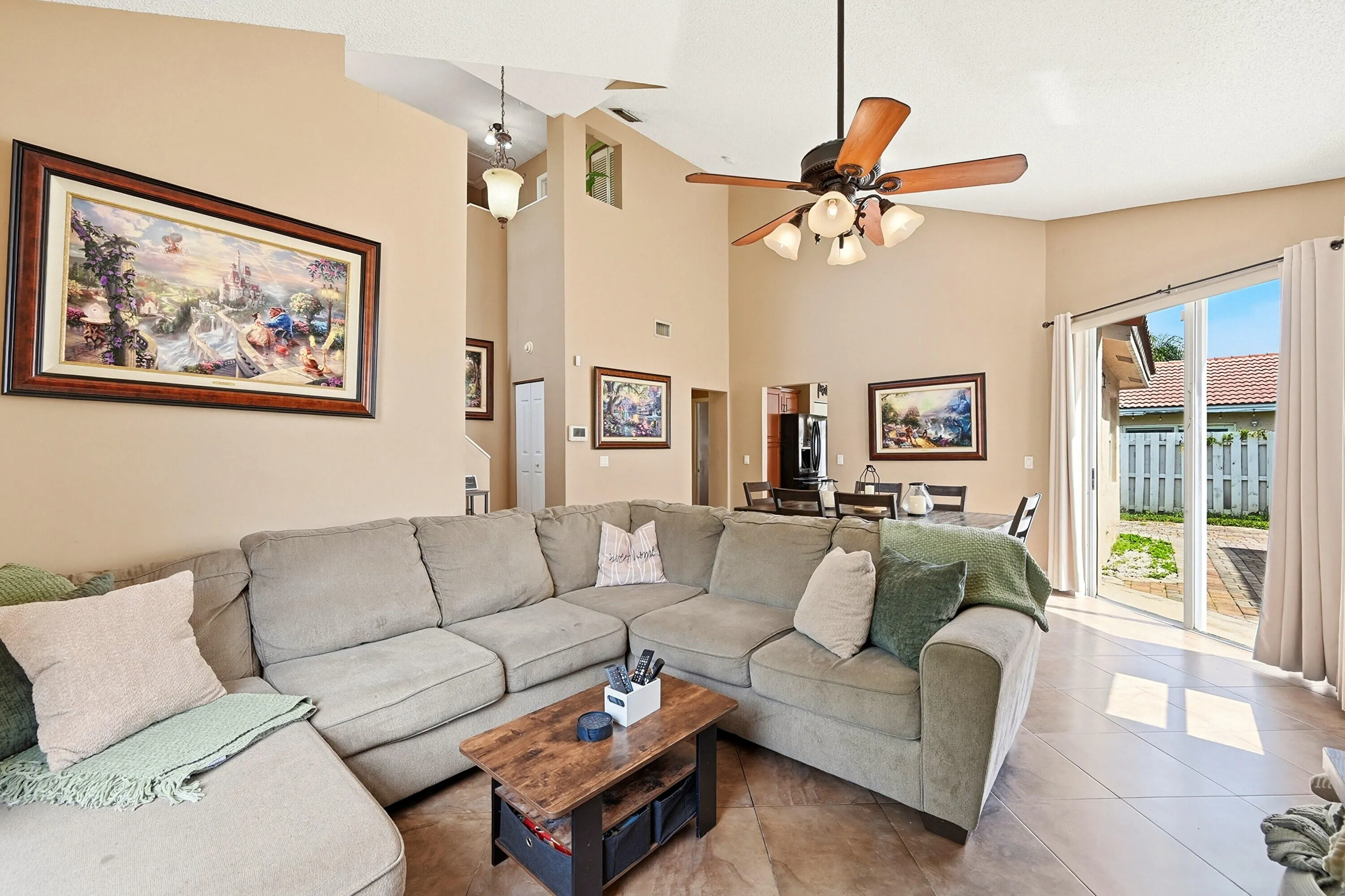 08_living room