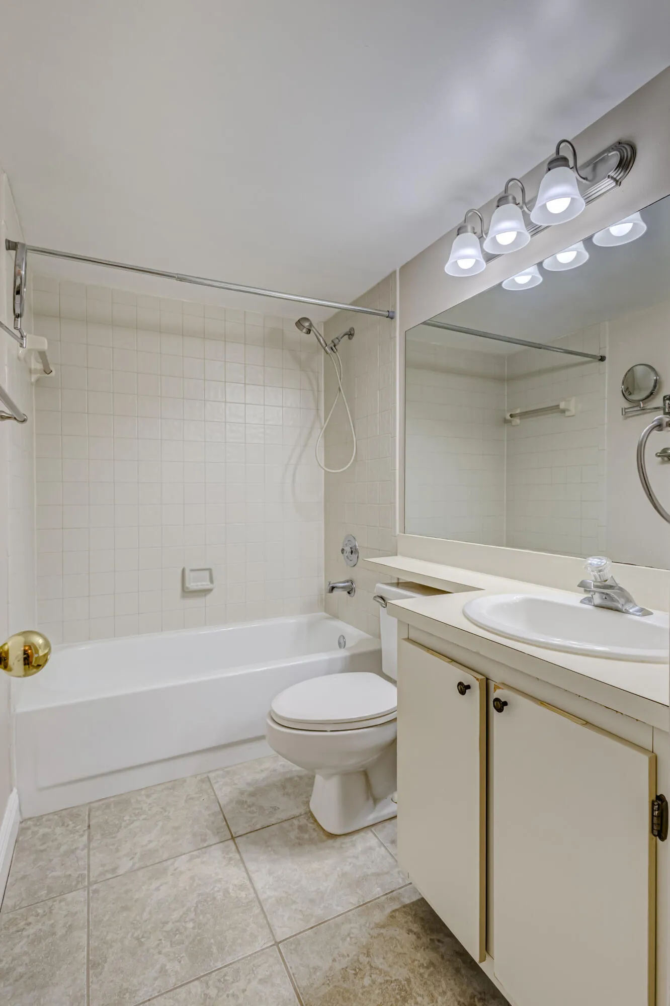 GUESY BATH
