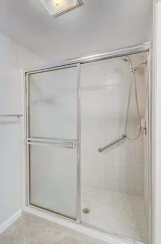 SEPERATE SHOWER