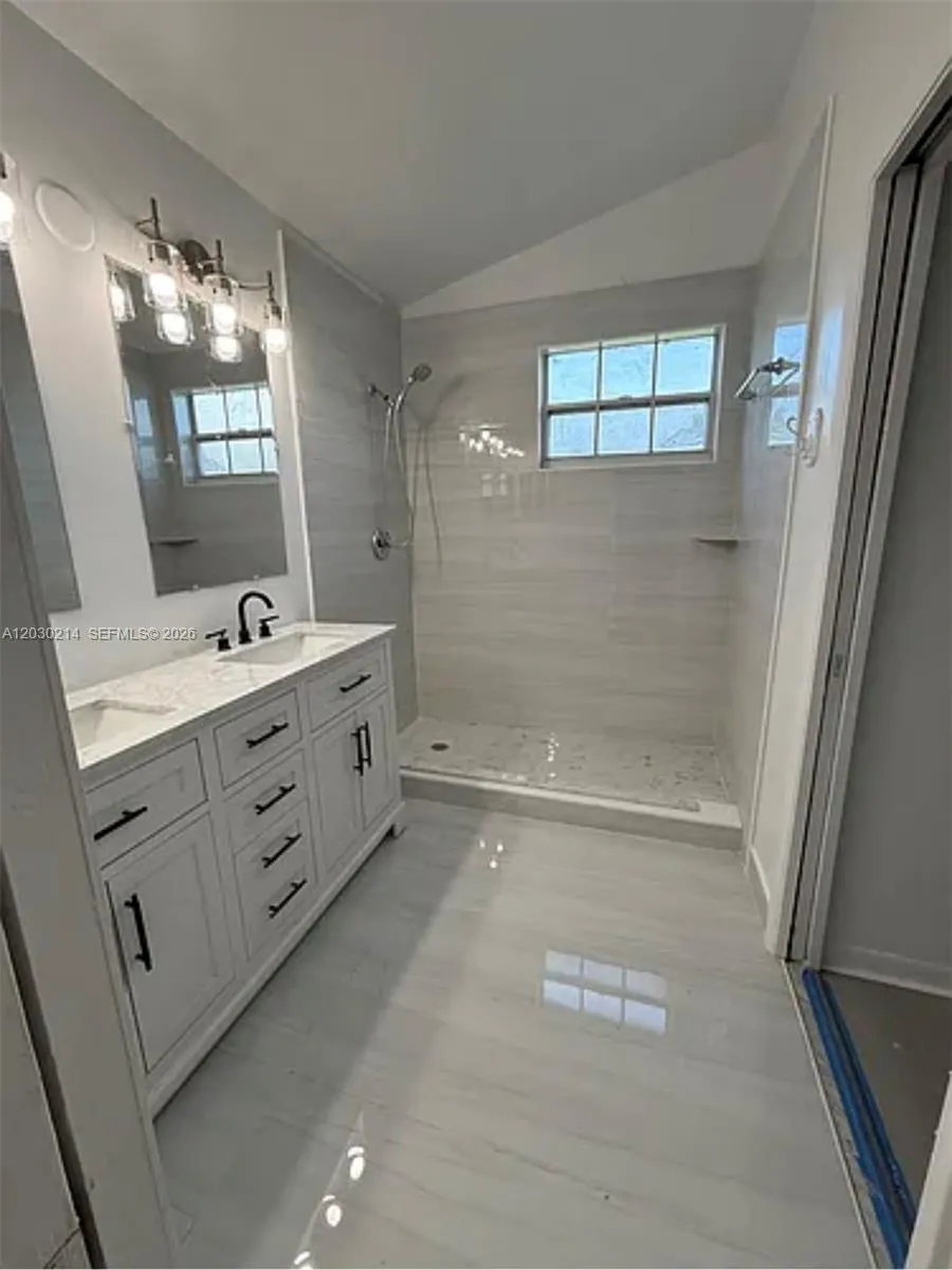 Property photo 50