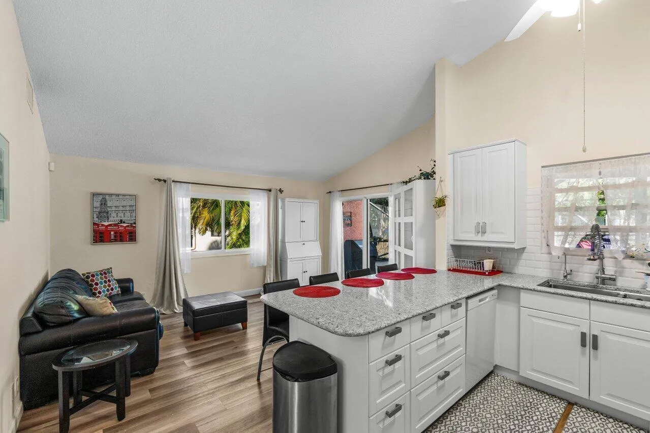 014-22525SwordfishDrive-BocaRaton-FL-334