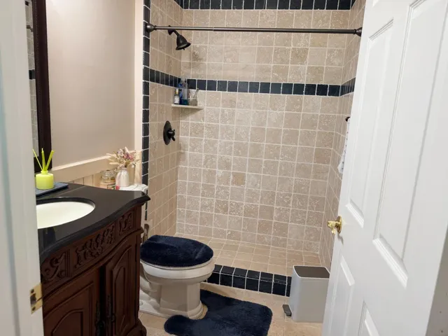 Bathroom-2-downstairs