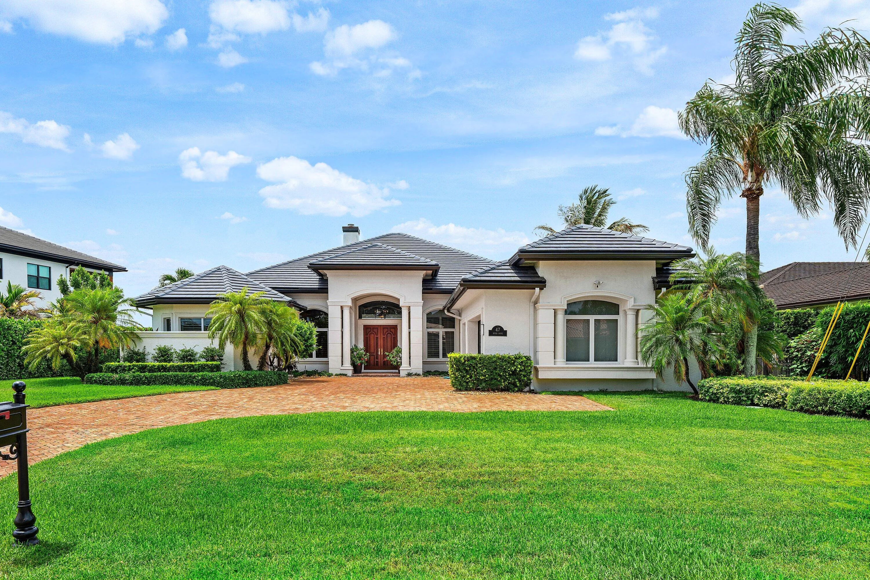 002-47RiverDrive-Jupiter-FL-33469-SMALL