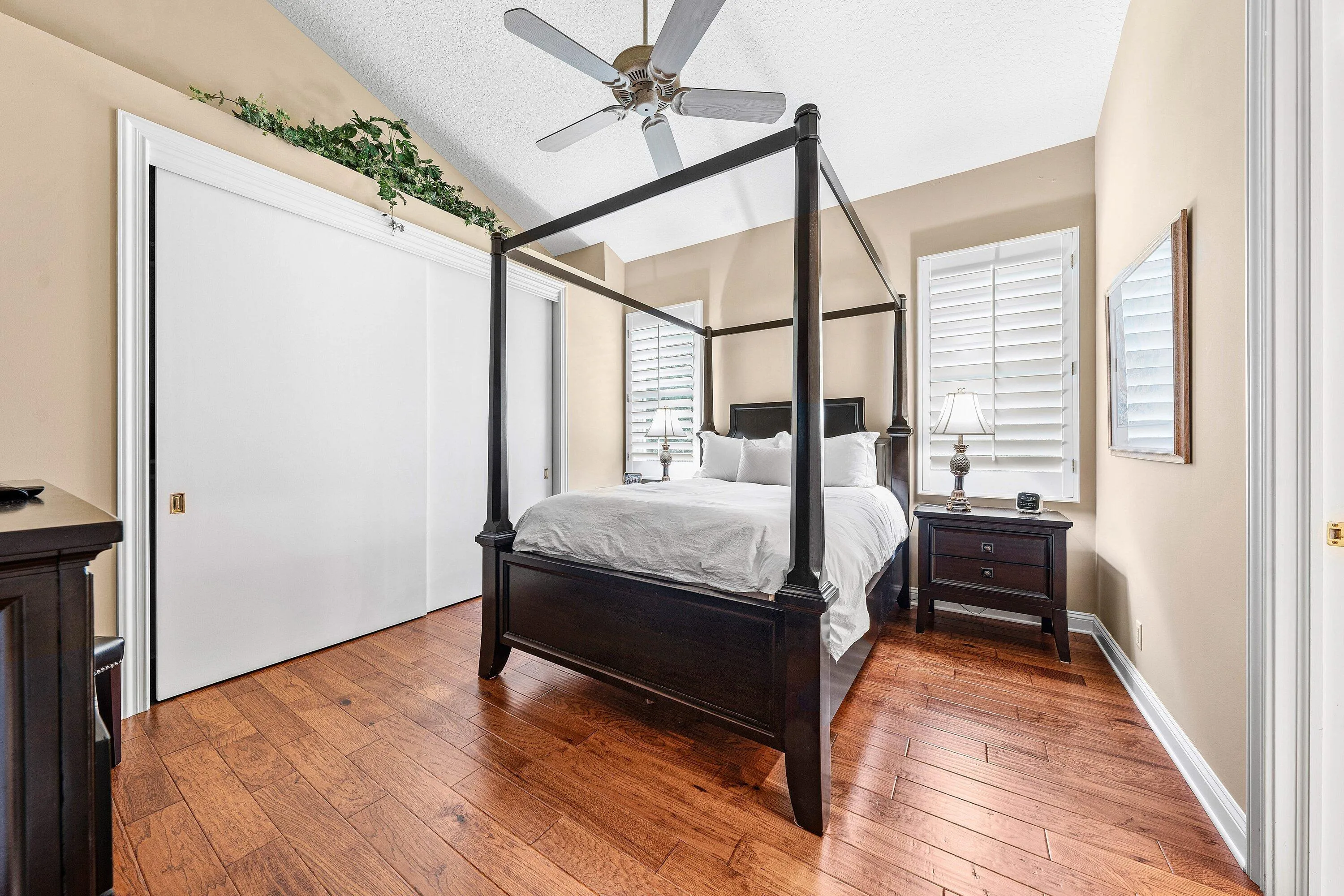 033-47RiverDrive-Jupiter-FL-33469-SMALL
