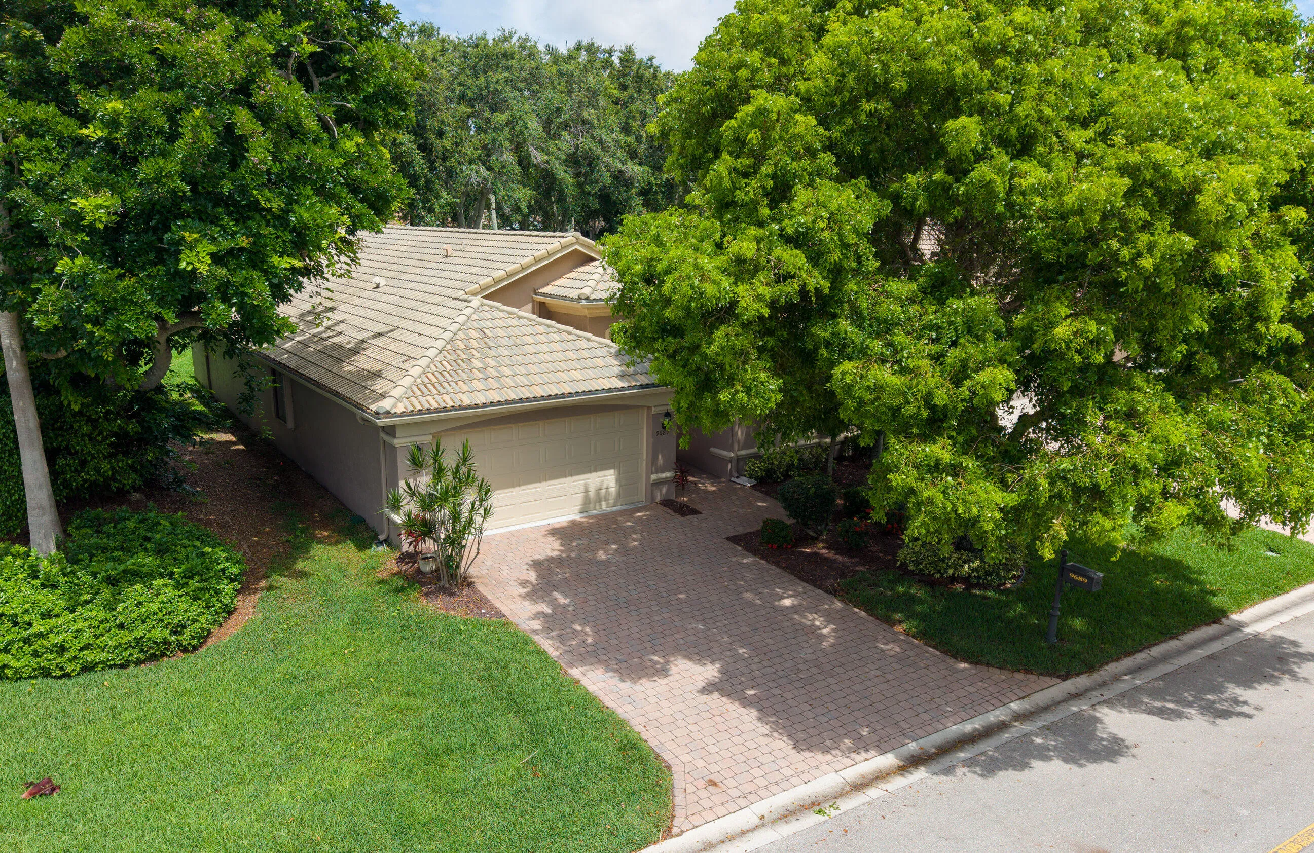 Guard gated Bellaggio community in Boynton Beach offering indoor and outdoor pools, restaurant, ballroom, library and social activities.