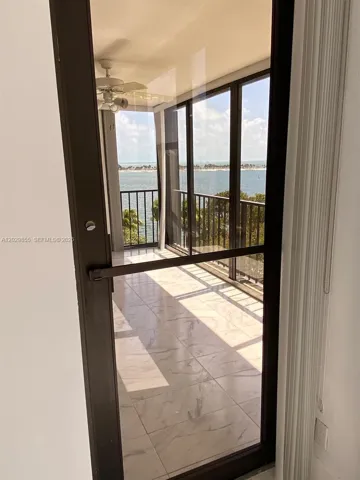 Access to balcony